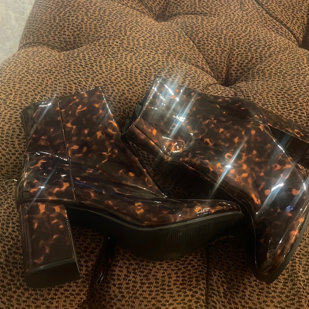 Tortoise style boots